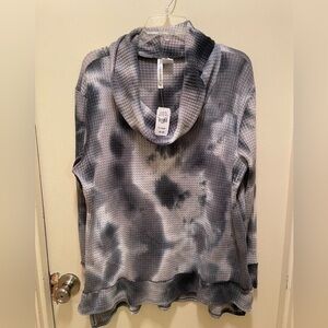 Women’s soft, long sleeve tie-dye print top with cowl neckline NWT